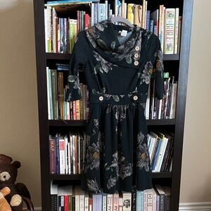 Floral Dark Gray Mini Dress with Collar and Button Accents